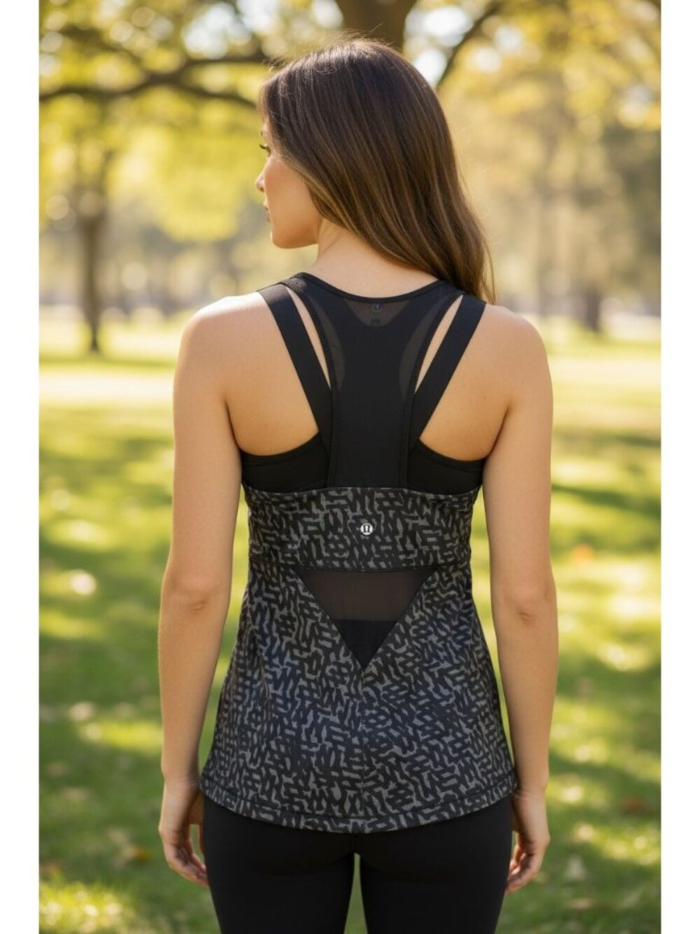 Lululemon Womens Size 2 Mesh-Back Racerback Tank Top Built-In Bra Black/White
